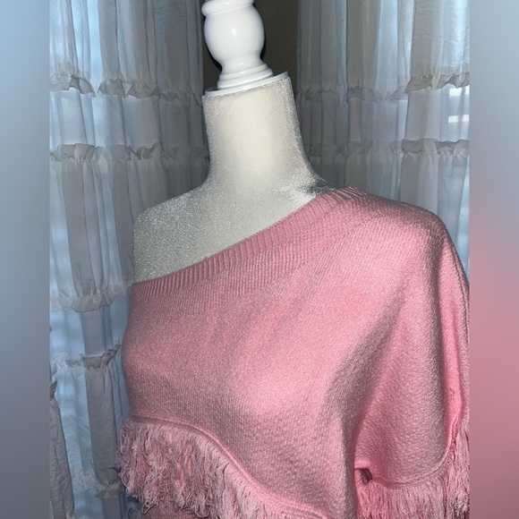 Peach love, one sleeve shoulder, pink sweater with fluff design size large - Picture 10 of 14